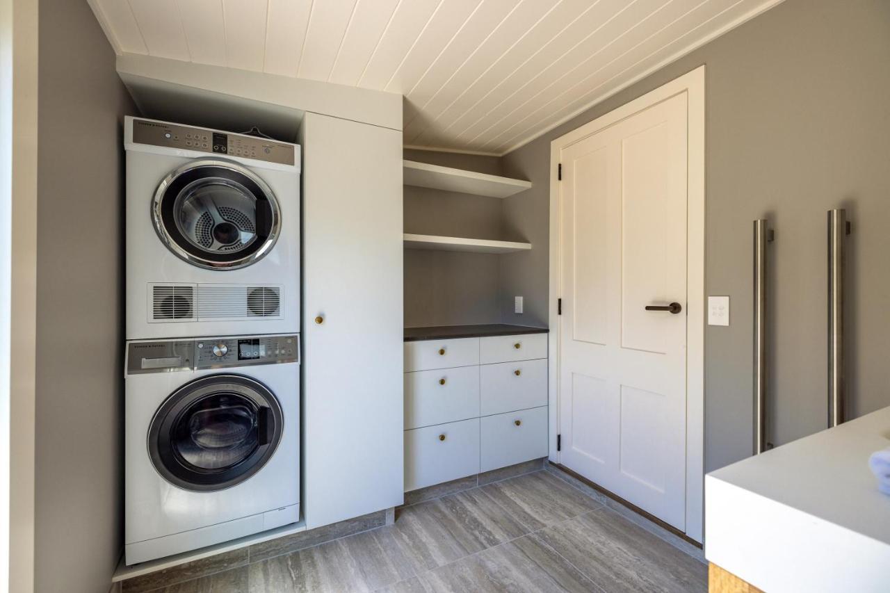 Smiths Cottage - Stay Waiheke Oneroa Bagian luar foto