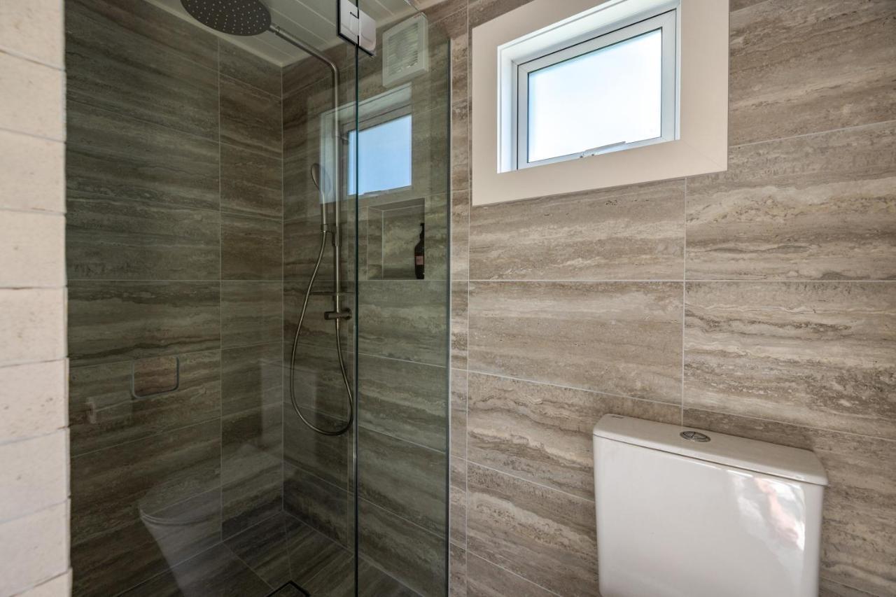 Smiths Cottage - Stay Waiheke Oneroa Bagian luar foto